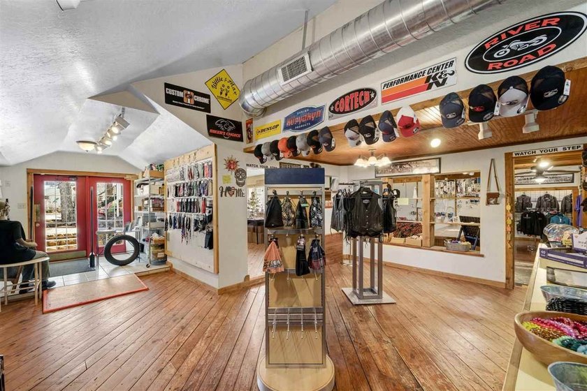 Exceptional commercial opportunity in the heart of Medicine Park - photo 19