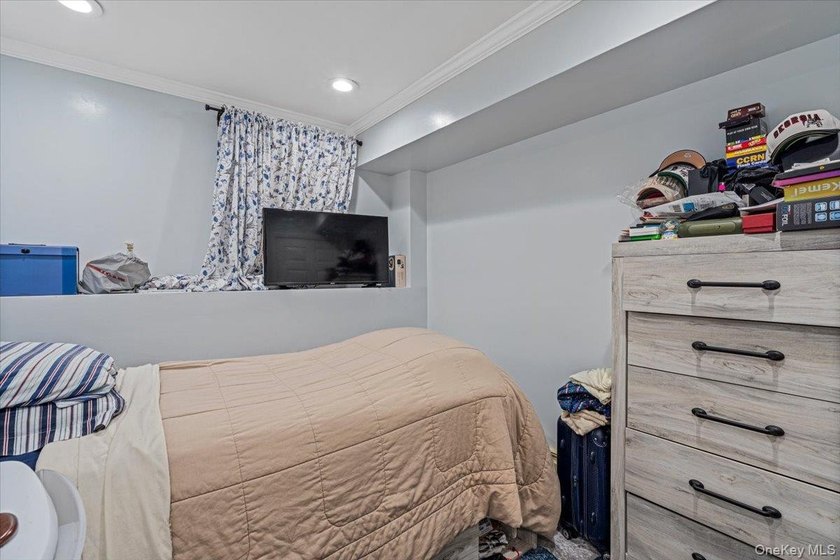 Beautiful Diamond Condition 2 Family Home In The Heart Of The - photo 20