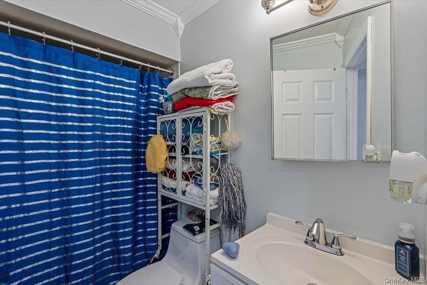 Beautiful Diamond Condition 2 Family Home In The Heart Of The - photo 21