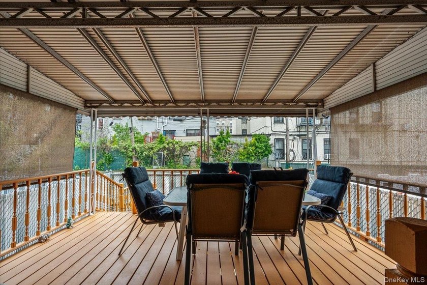 Beautiful Diamond Condition 2 Family Home In The Heart Of The - photo 23