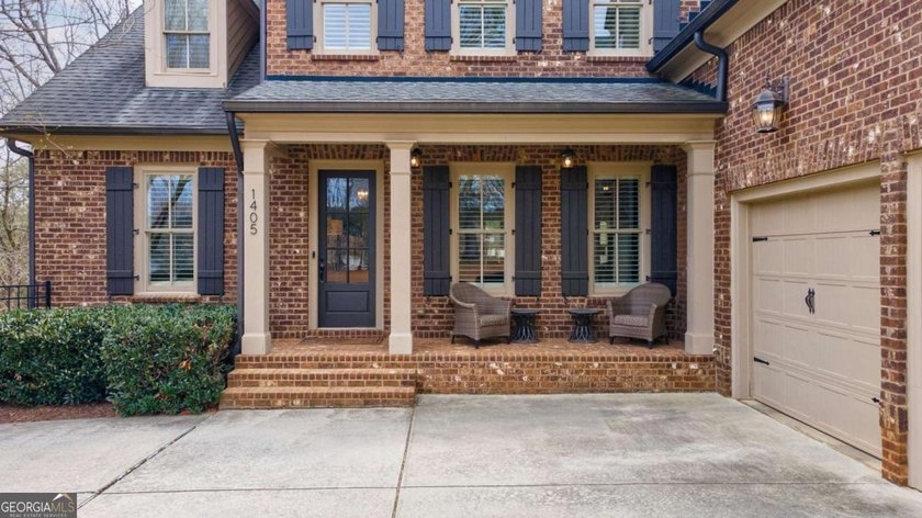 Welcome to 1405 Evergreen Park, a beautifully appointed estate - photo 2