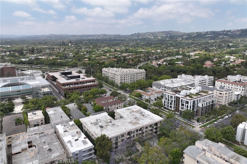 Unbelievable Value | Prestigious Beverly Hills 90210 Location | - photo 48