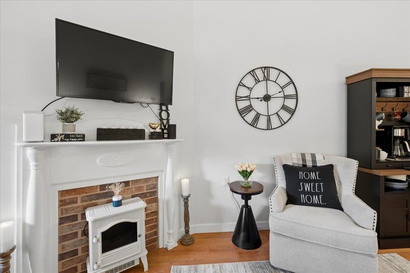 The key to homeownership starts with this stunning - photo 11