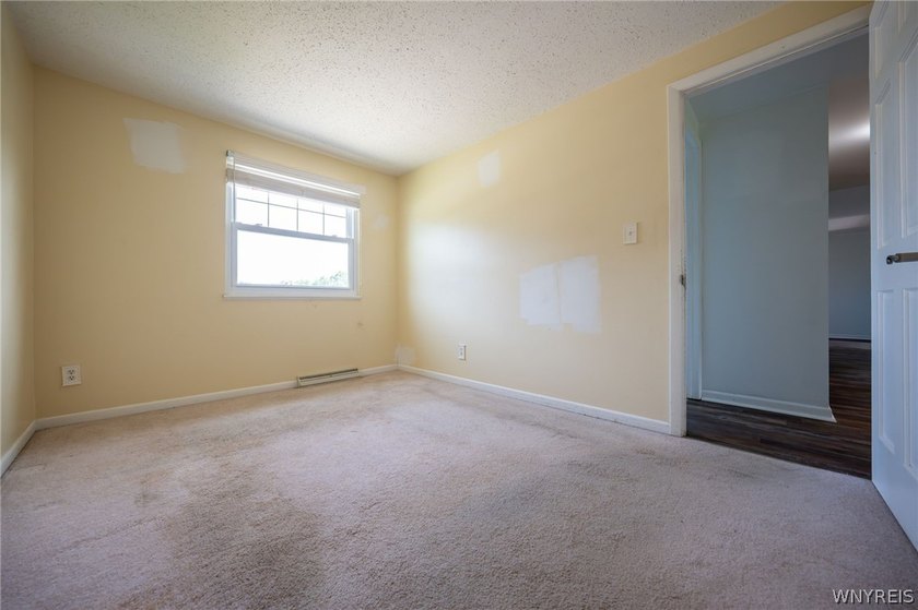 Welcome to 3933 Sharondale Drive! This inviting 3-bedroom - photo 17