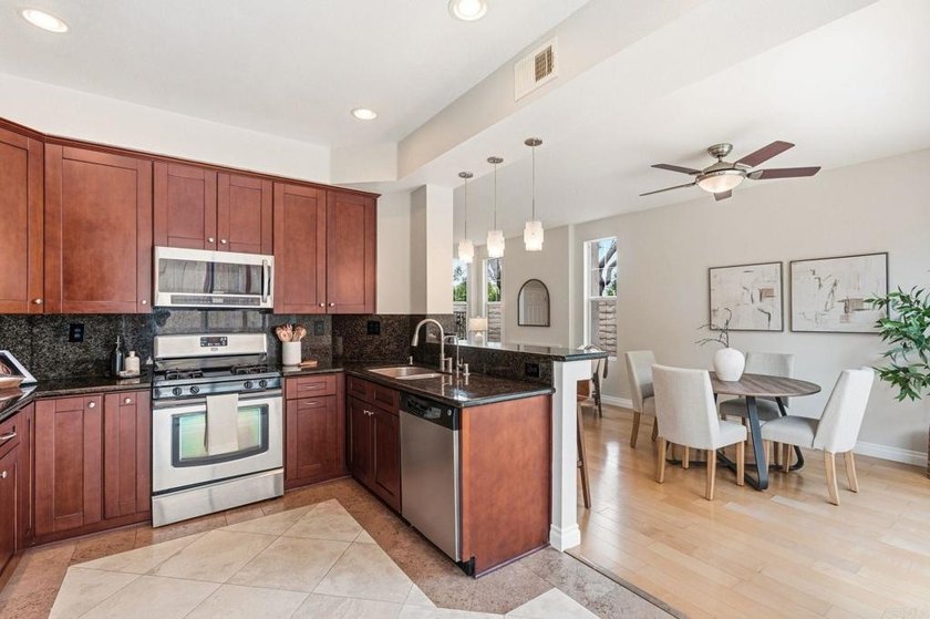 Rare opportunity to own a beautifully updated end unit townhome - photo 18