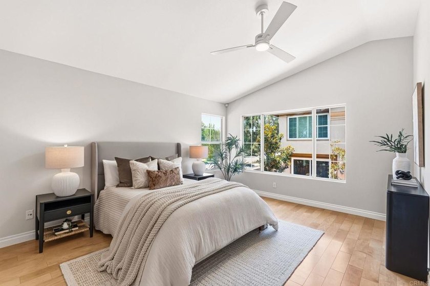 Rare opportunity to own a beautifully updated end unit townhome - photo 28