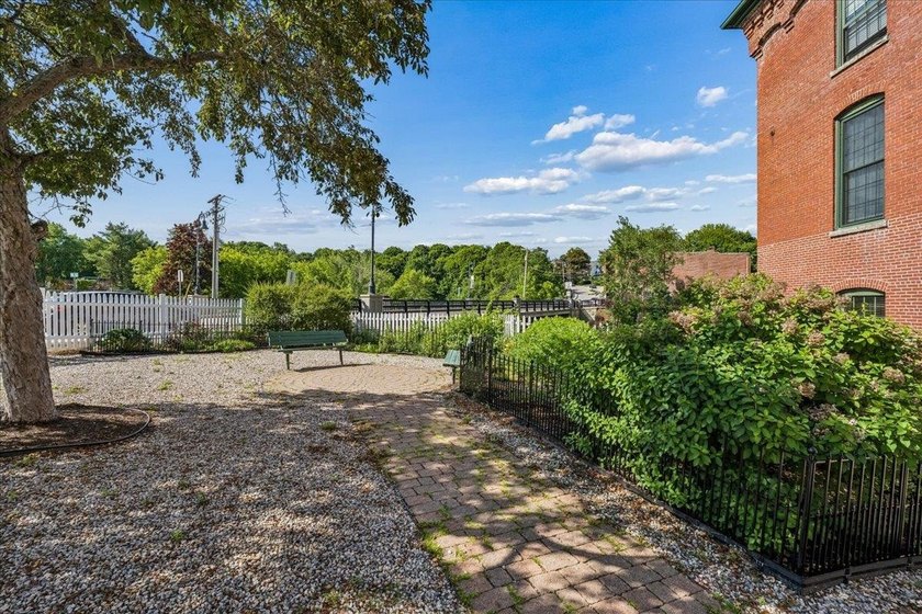 The key to homeownership starts with this stunning - photo 28