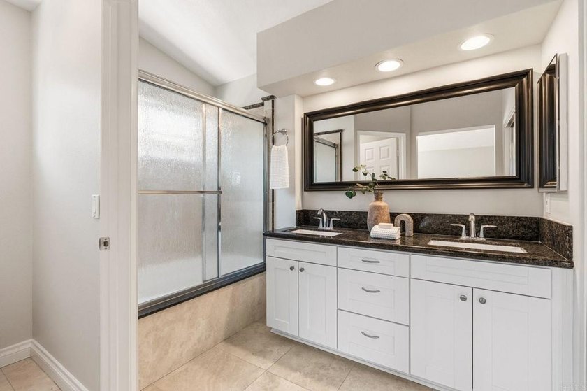 Rare opportunity to own a beautifully updated end unit townhome - photo 30