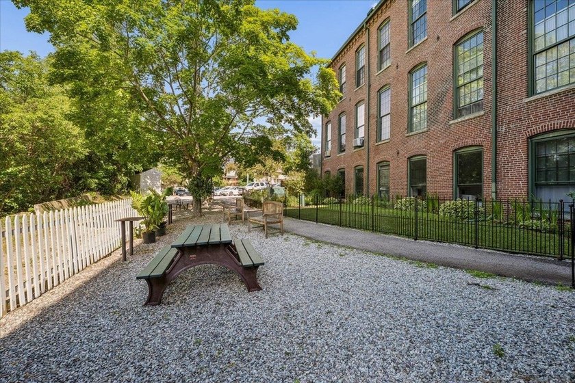 The key to homeownership starts with this stunning - photo 32