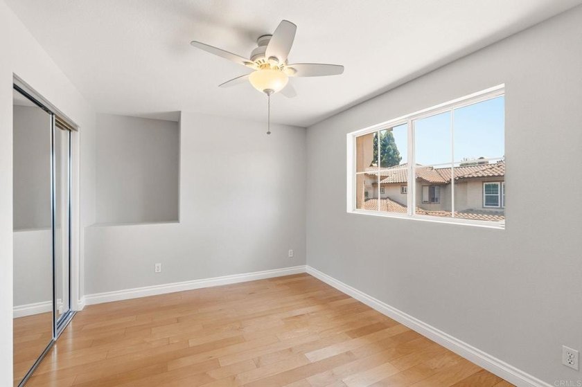 Rare opportunity to own a beautifully updated end unit townhome - photo 33