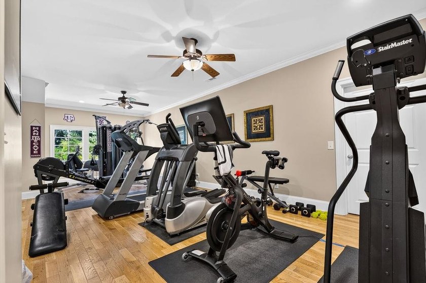 Experience the best of waterfront living at 62 Caretaker Lane - photo 36