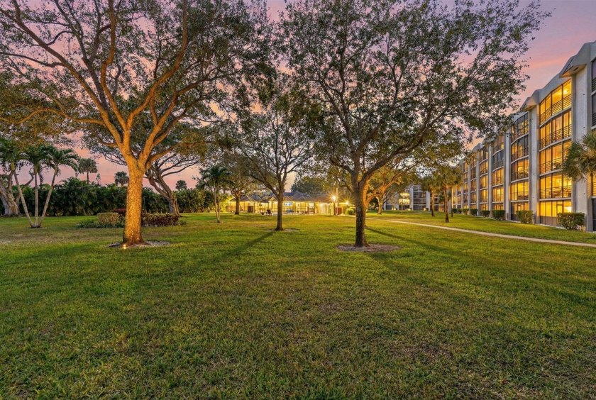 GORGEOUS FULLY 1ST FLOOR CONDO | PRESTIGIOUS 55+ COMMUNITY OF - photo 2