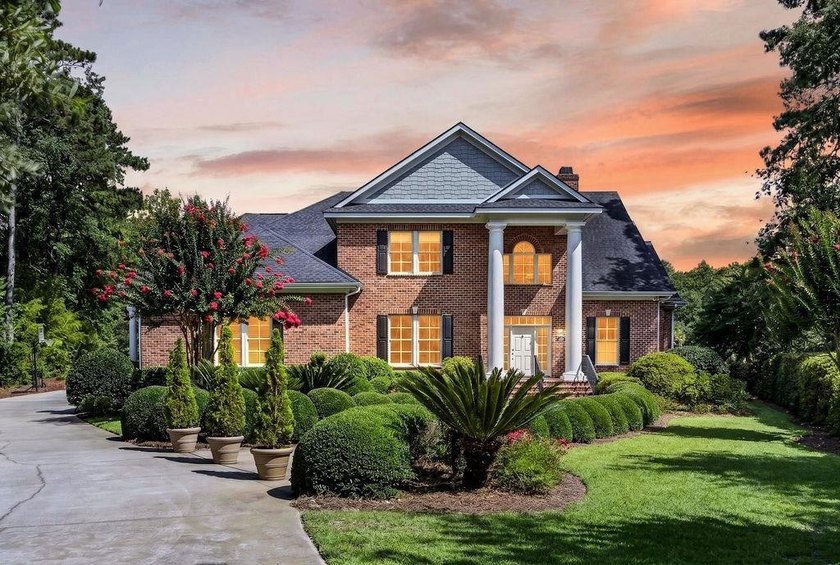 Experience the best of waterfront living at 62 Caretaker Lane - photo 48