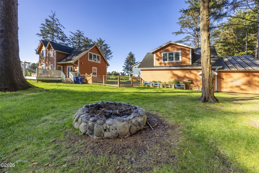 This charming cottage with lots of fun features on a .66-acre - photo 35