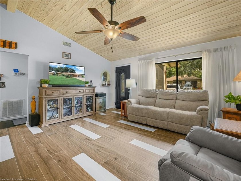 Worry-free living starts with a 2022 roof, 2023 A/C, and - photo 11