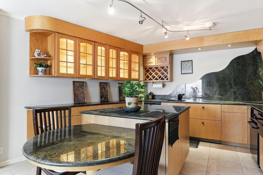 Enjoy living right on Loring Green, in this beautifully updated - photo 21