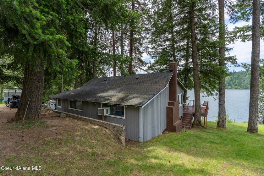 Located in the desirable Henry's Point area, this property - photo 7