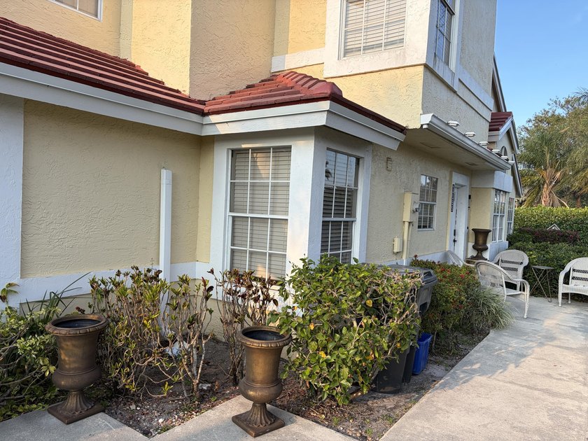 Step into this charming 2-story, 3-bedroom, 2.5-bath villa - photo 15