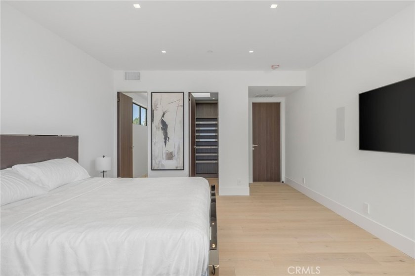 Experience coastal living at its finest in the prestigious - photo 53