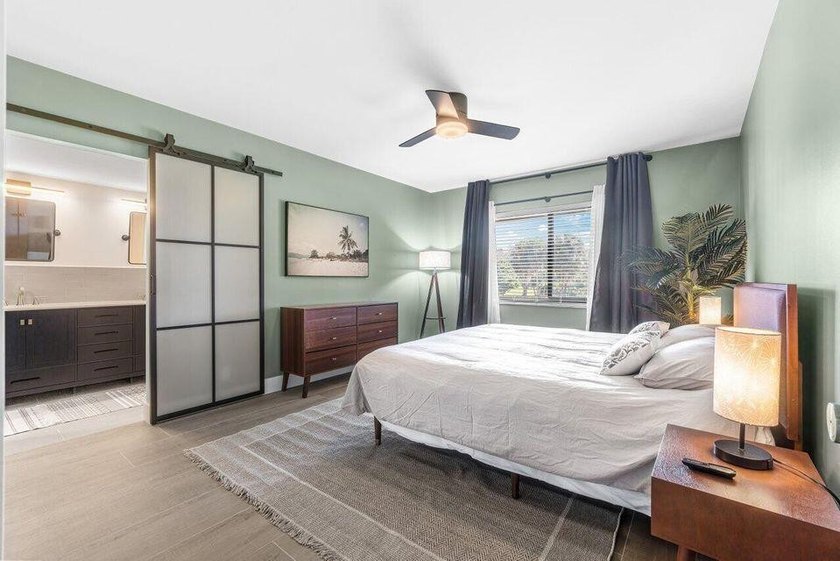 Welcome to your completely renovated dream 2/2 villa in the - photo 17