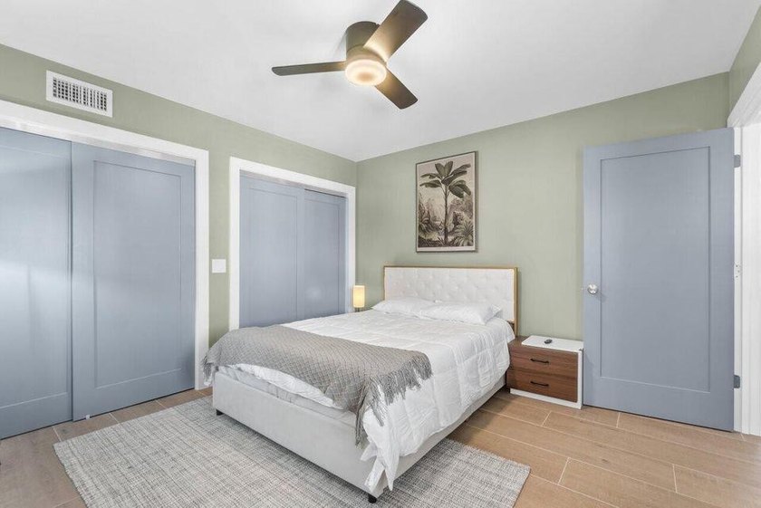Welcome to your completely renovated dream 2/2 villa in the - photo 21