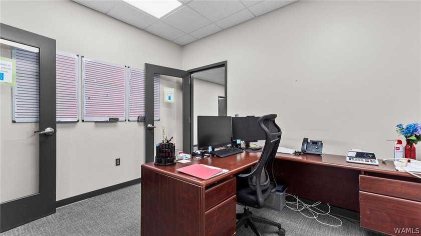 Exceptional multi-use office and industrial property featuring 6 - photo 16