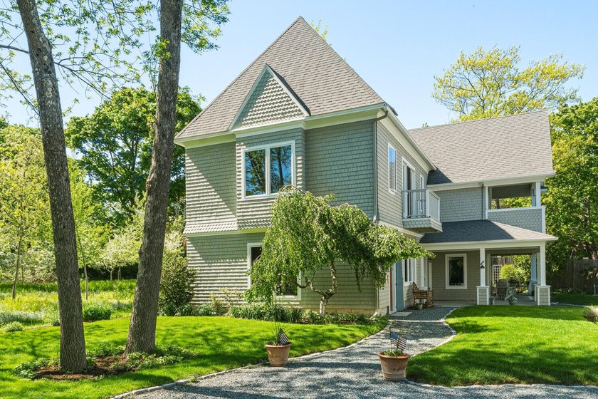*Village retreat* is an attractive and well conceived home and - photo 8