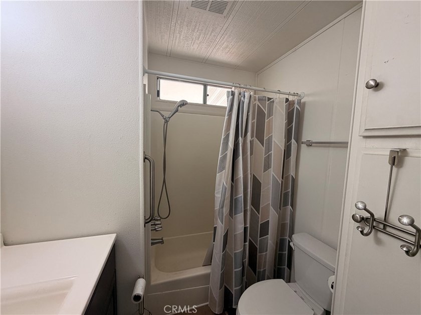 Located in the desirable Beachview Mobile Home Park, this - photo 16