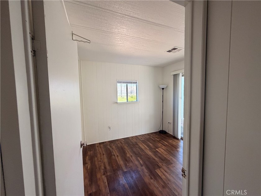 Located in the desirable Beachview Mobile Home Park, this - photo 18