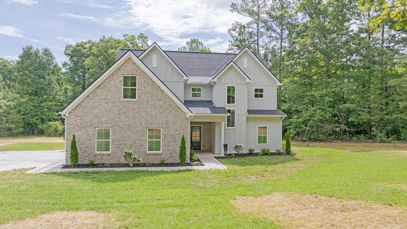 Luxury living at its finest in this stunning New construction - photo 2