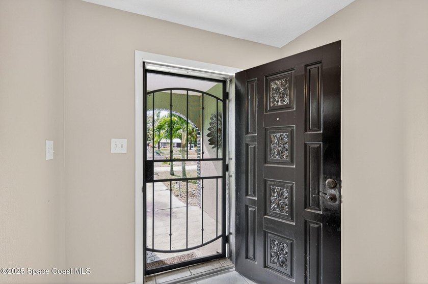 Property is back on the market at no fault of the seller or the - photo 5