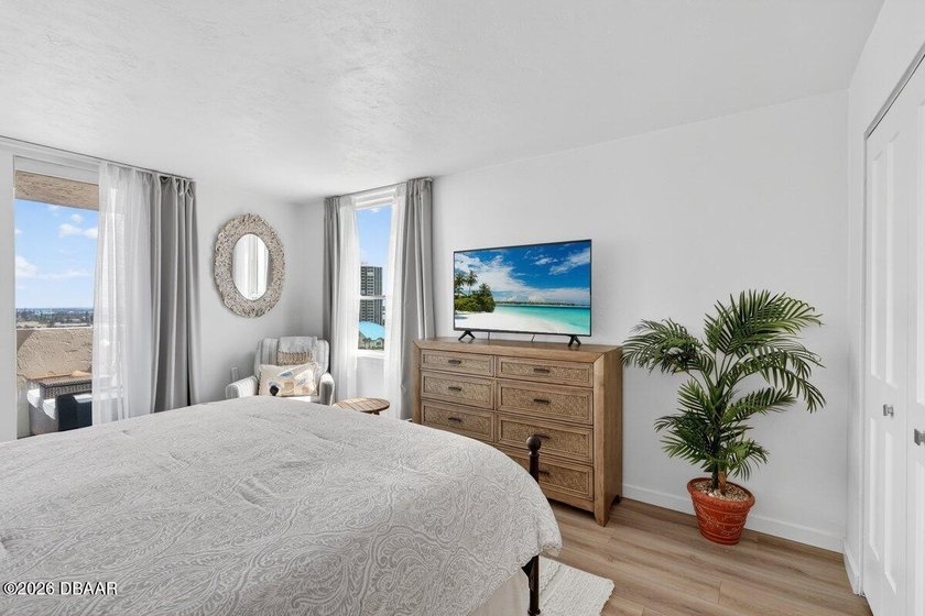 Ocean-to-River Views in Fully Remodeled Oceans Seven Condo. Wake - photo 23