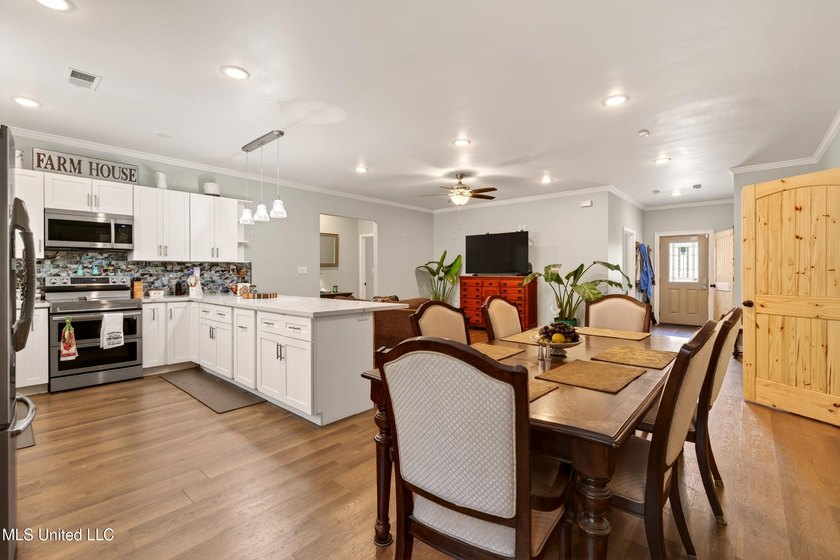 Built just a few years ago, this Shoreline Estates home is - photo 15