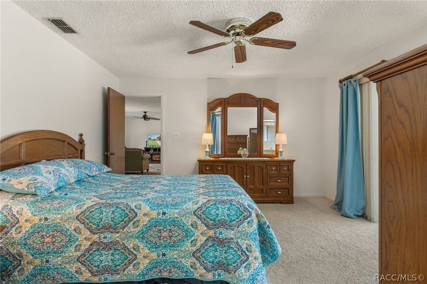You'll be delighted with this well-maintained, one-owner - photo 19