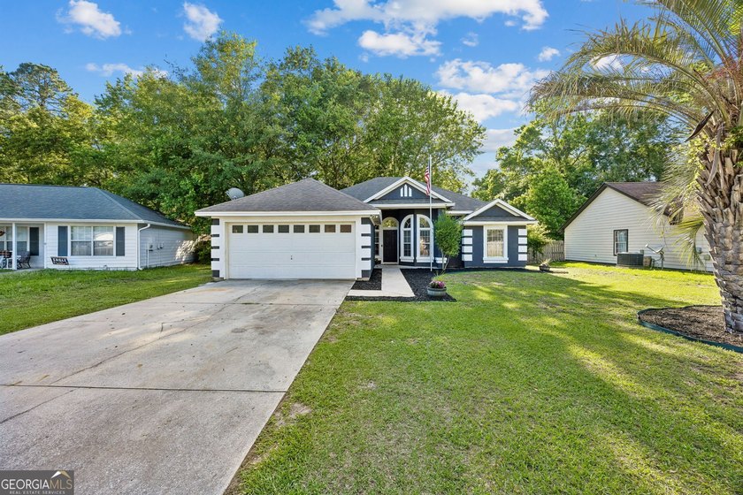 Seller offering up to $7,500 towards closing costs on this - photo 4