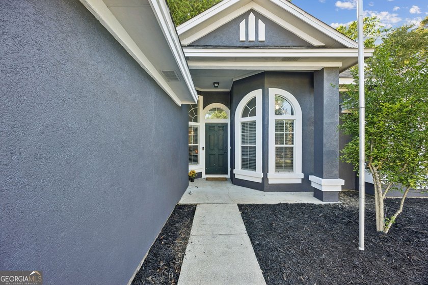 Seller offering up to $7,500 towards closing costs on this - photo 5