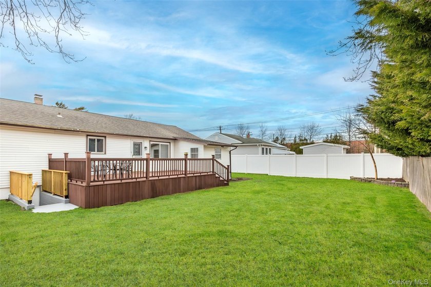 Beautifully renovated 3-bedroom, 1-bath ranch in the heart of - photo 27