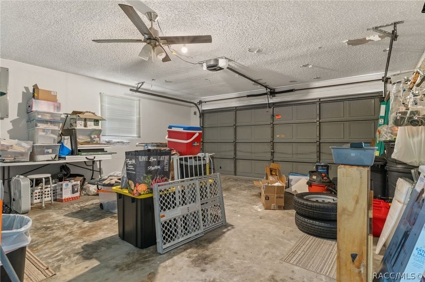 You'll be delighted with this well-maintained, one-owner - photo 28