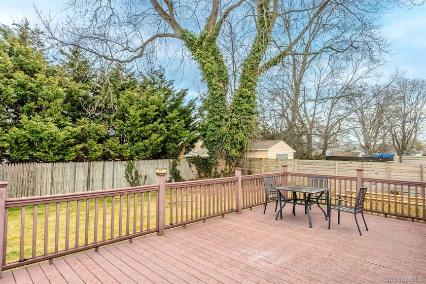 Beautifully renovated 3-bedroom, 1-bath ranch in the heart of - photo 32