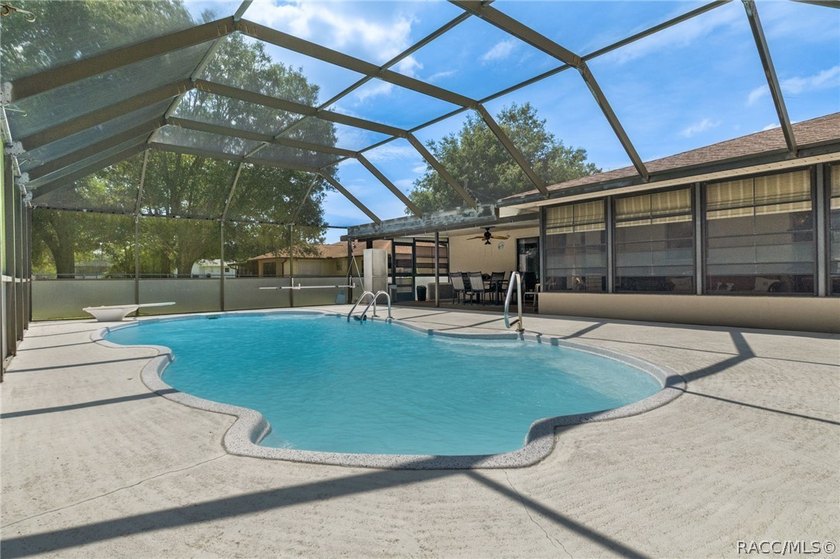 You'll be delighted with this well-maintained, one-owner - photo 32