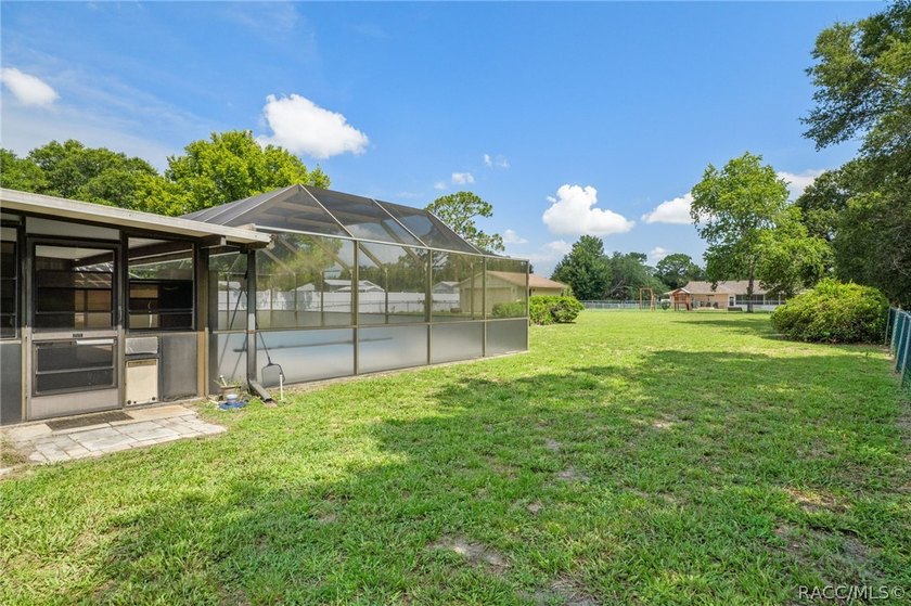 You'll be delighted with this well-maintained, one-owner - photo 34