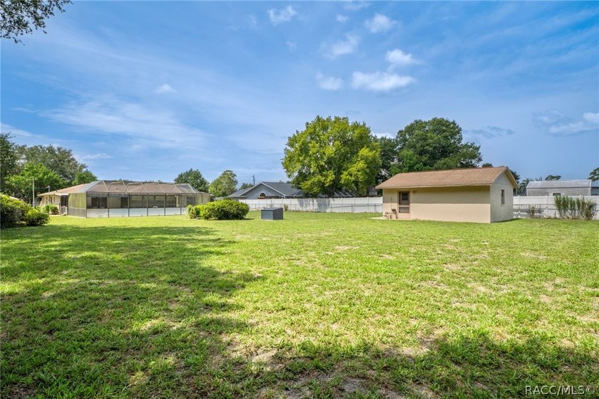 You'll be delighted with this well-maintained, one-owner - photo 35