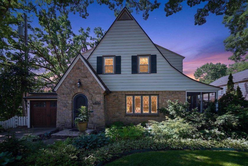 Nestled on a quiet, tree-lined street beneath a canopy of mature - photo 47