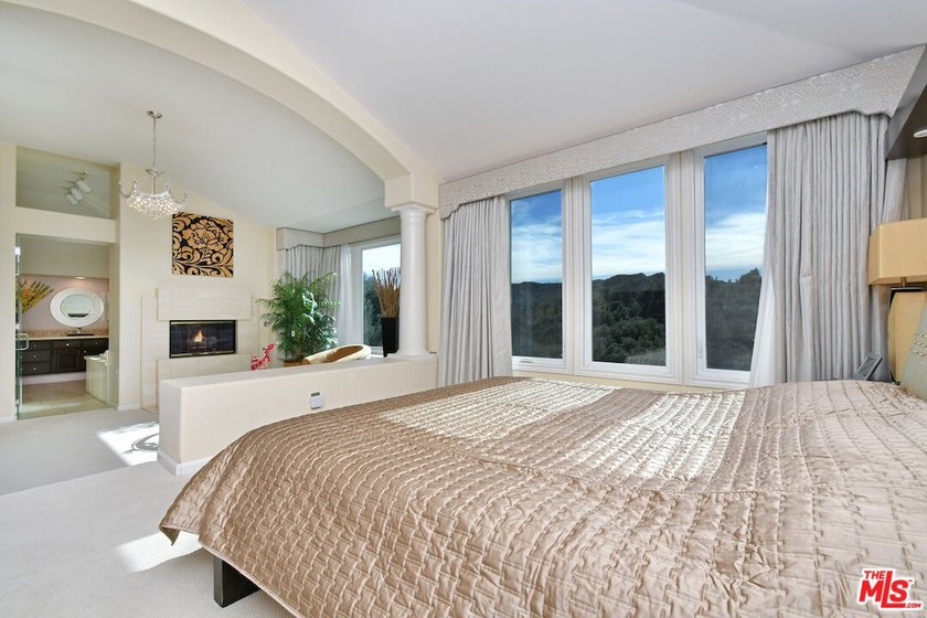 Located in the prestigious Bellagio Community, this elegant - photo 18
