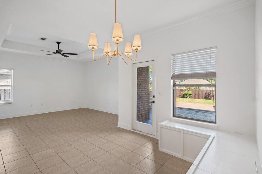 Price Improvement!! A 5,000 flooring allowance is now included! - photo 10