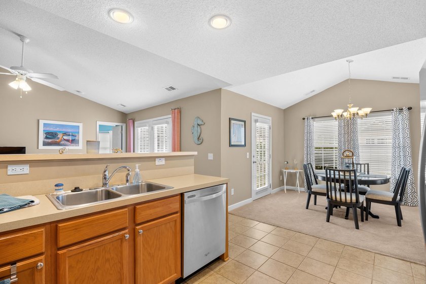Welcome to your new home located in the desirable Intracoastal - photo 16