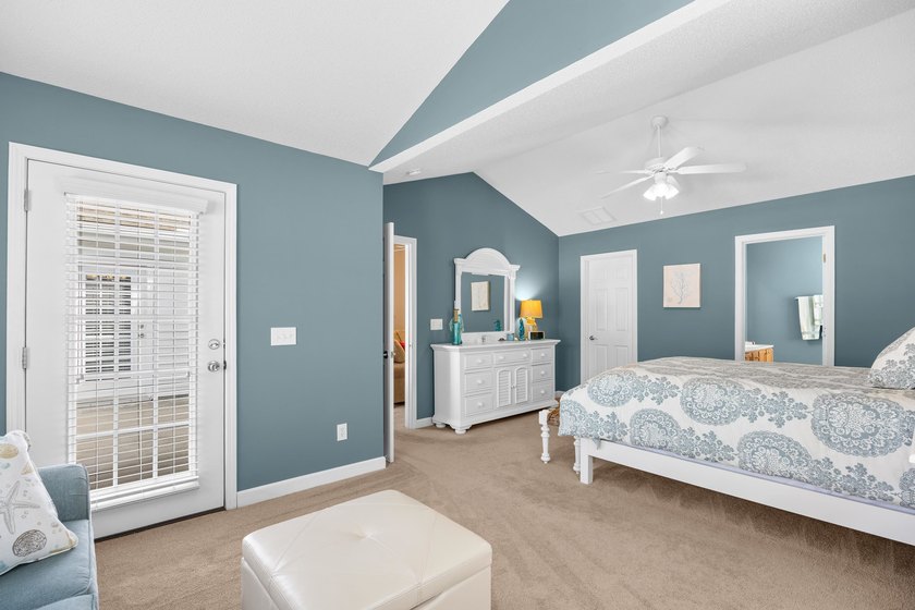 Welcome to your new home located in the desirable Intracoastal - photo 20