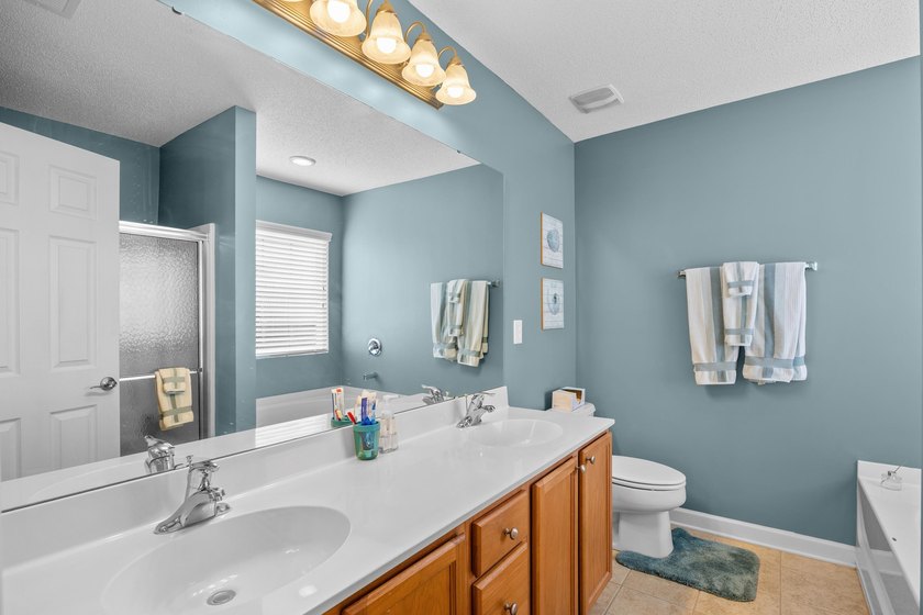 Welcome to your new home located in the desirable Intracoastal - photo 23