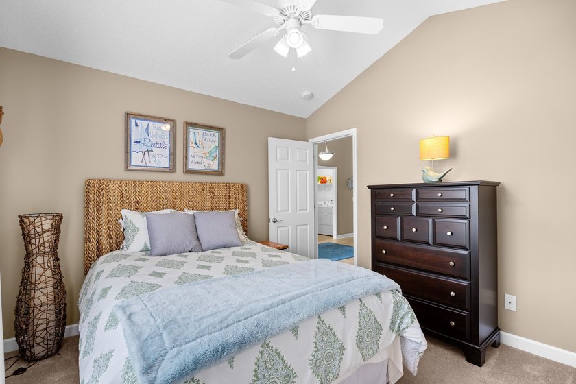 Welcome to your new home located in the desirable Intracoastal - photo 28