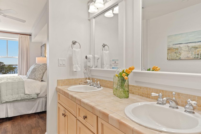 This one stands out!! Stunning 6th-floor condo with breathtaking - photo 31